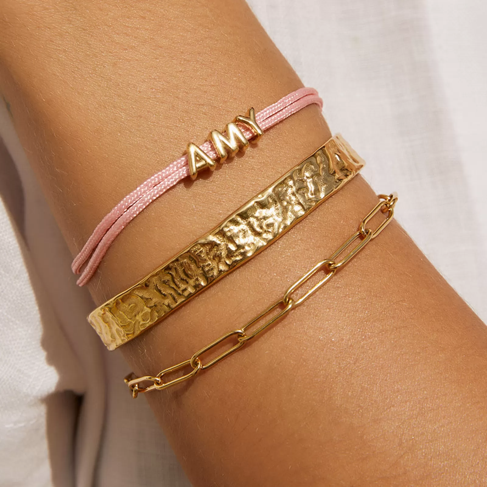 Arms Of Eve Friendship | Alphabet String Bracelet - Rose