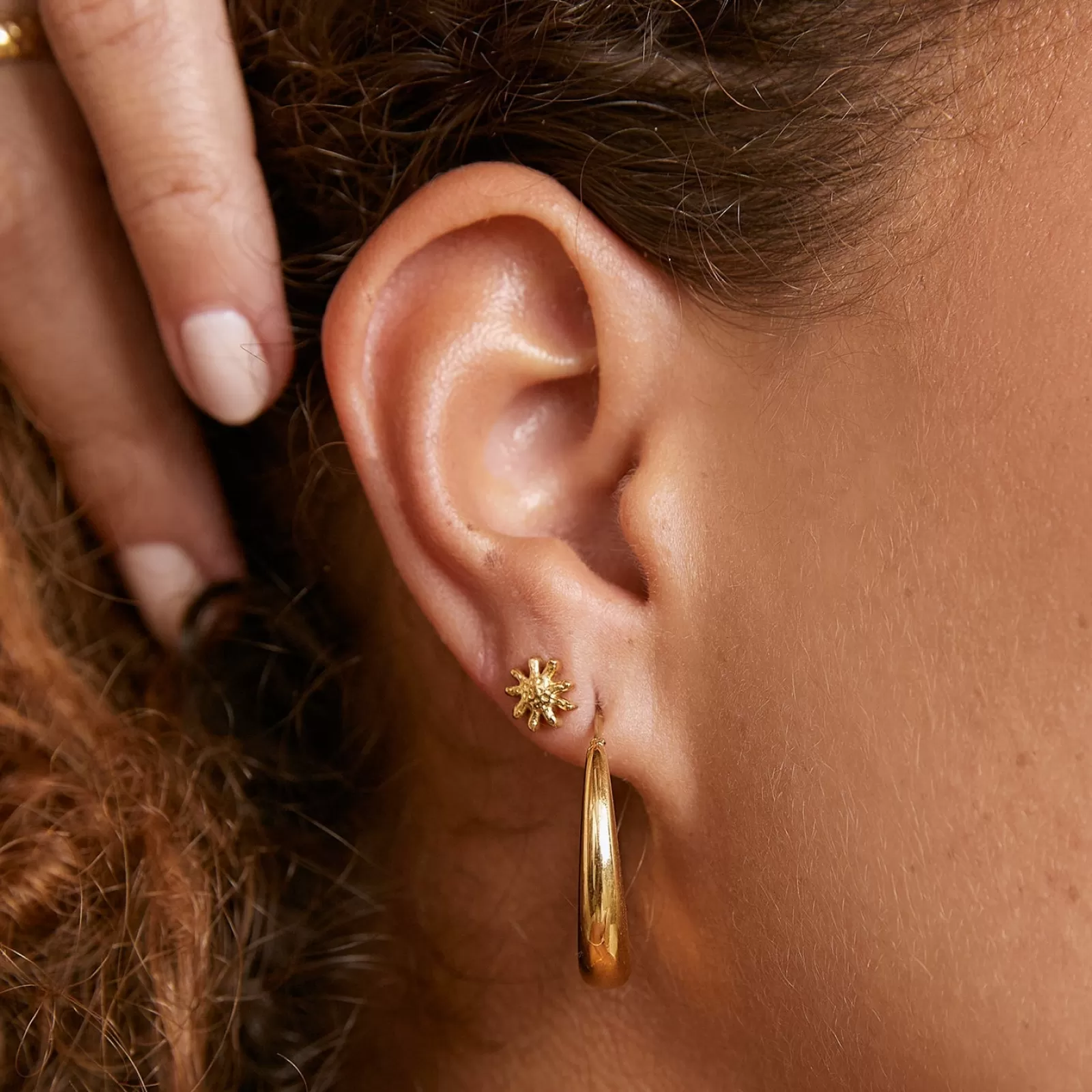 Arms Of Eve Studs | Magnolia Gold Studs